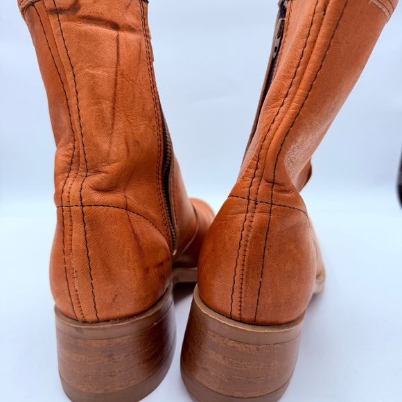 Dandelie Women's Tan Leather Ankle Boots - Picture 6 of 13